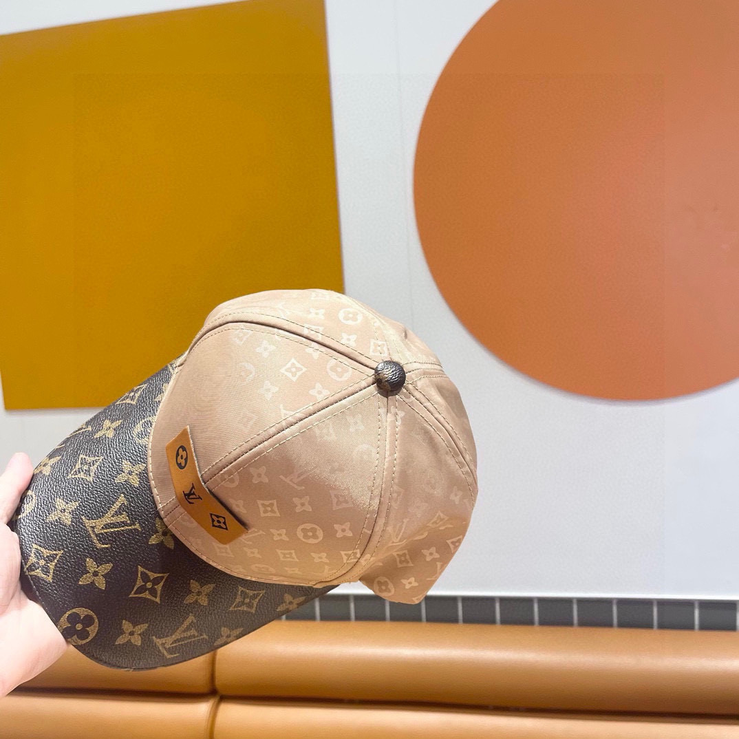  春夏新款LV新款鸭舌帽，高品质棒球帽，黑 咖两色，头围57cm左右