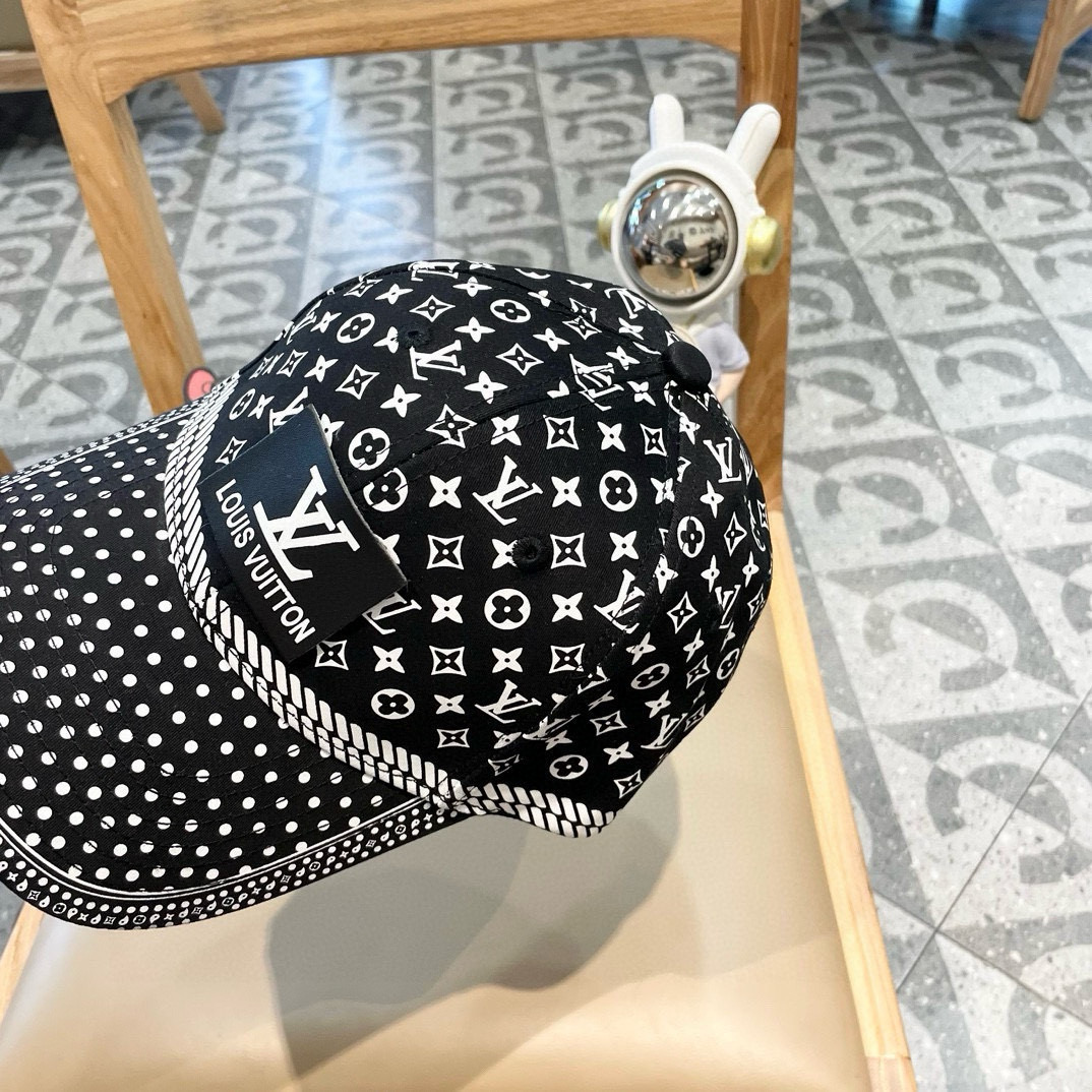 【LV】新款专柜同步棒球帽，专柜同步出货，大牌款超好搭配，赶紧入手！ 【LV】新款专柜同步棒球帽，专柜