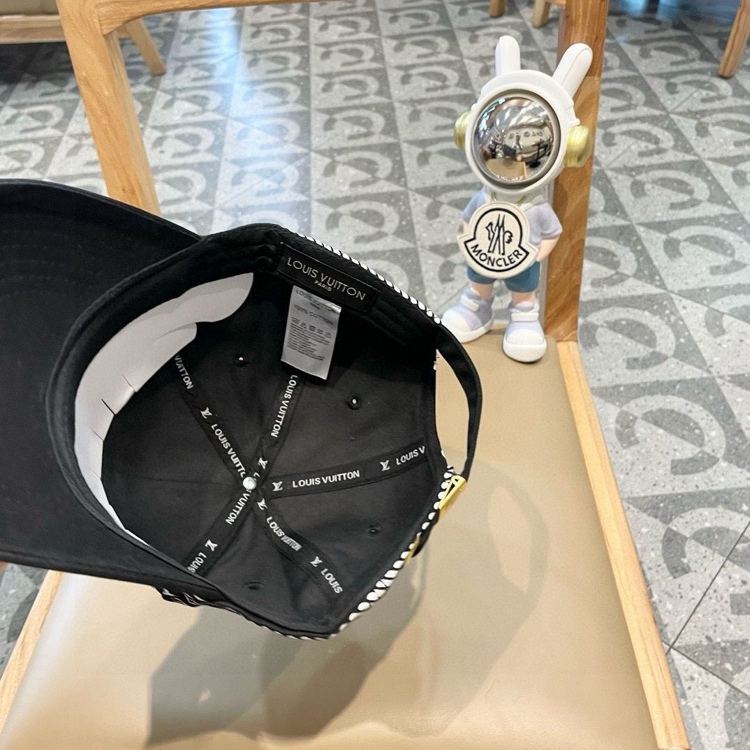  【LV】新款专柜同步棒球帽，专柜同步出货，大牌款超好搭配，赶紧入手！ 【LV】新款专柜同步棒球帽，专柜