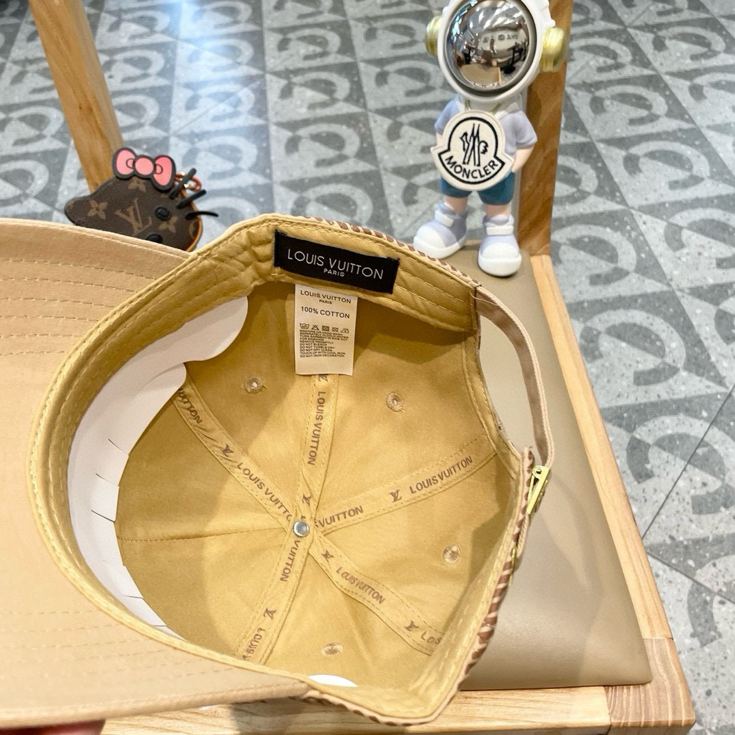  【LV】新款专柜同步棒球帽，专柜同步出货，大牌款超好搭配，赶紧入手！