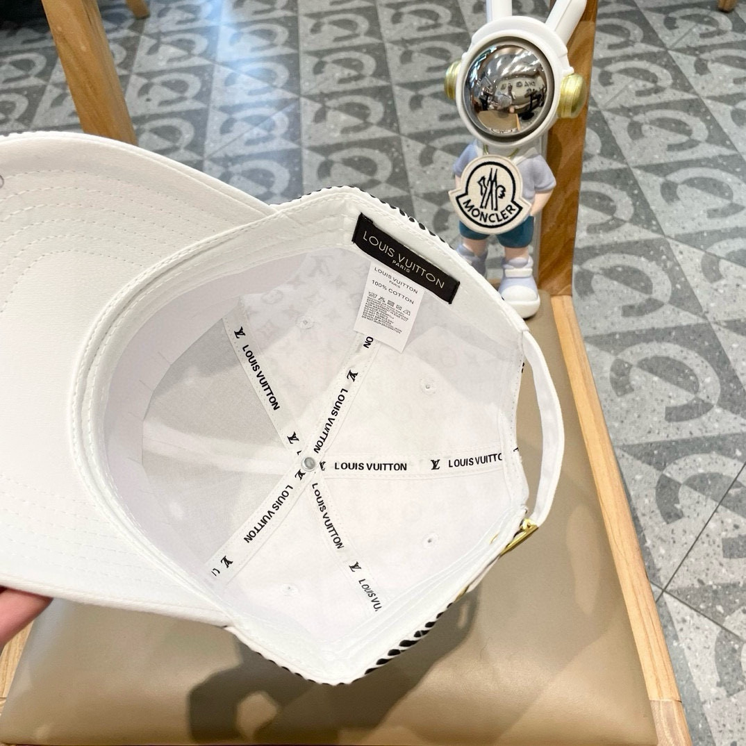  【LV】新款专柜同步棒球帽，专柜同步出货，大牌款超好搭配，赶紧入手！