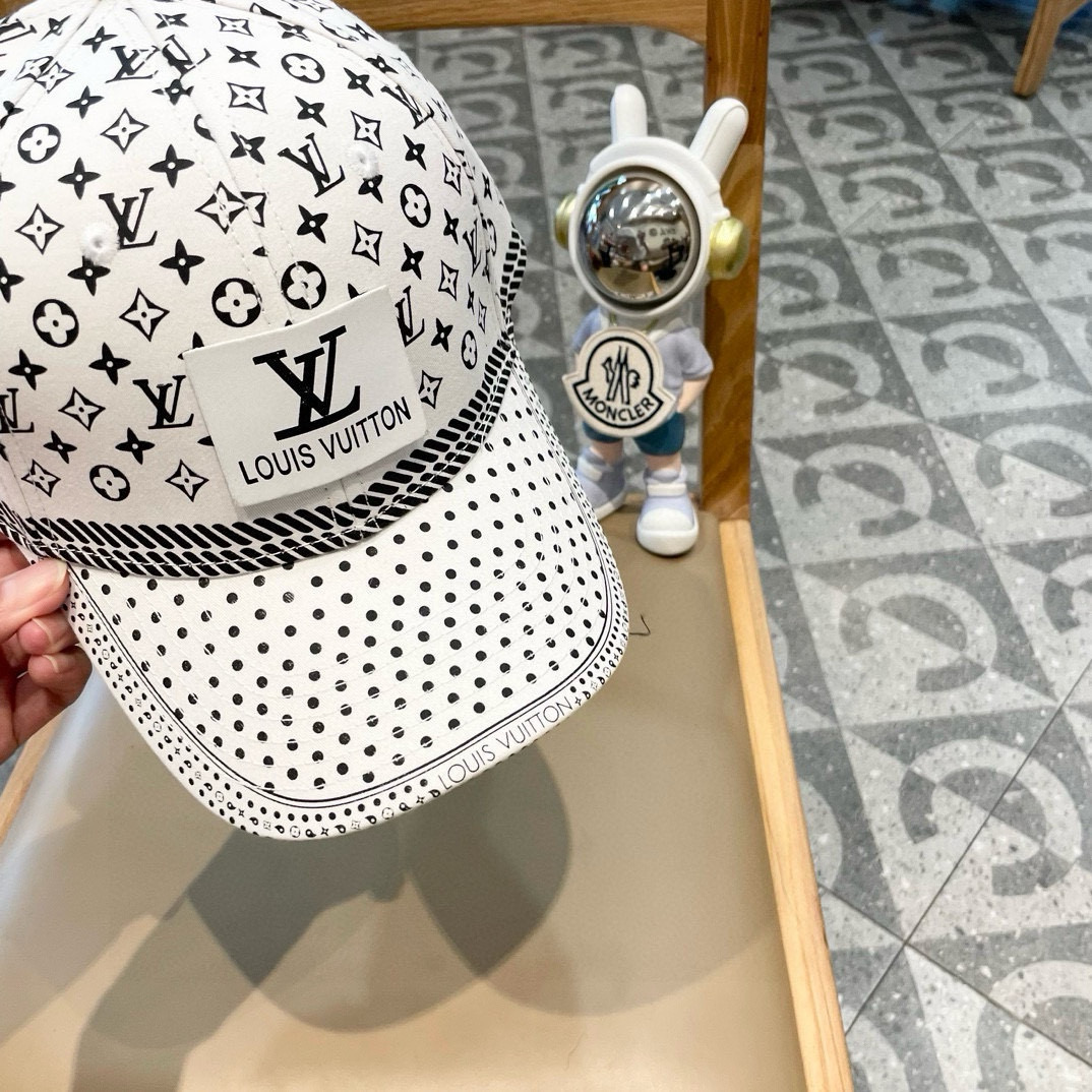  【LV】新款专柜同步棒球帽，专柜同步出货，大牌款超好搭配，赶紧入手！