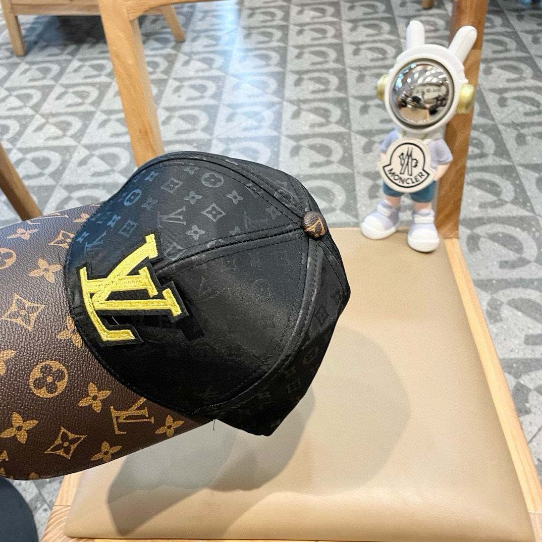    路易威登LouisVuitton新款棒球帽🧢  
LV棒球帽，简约大气，男女通用