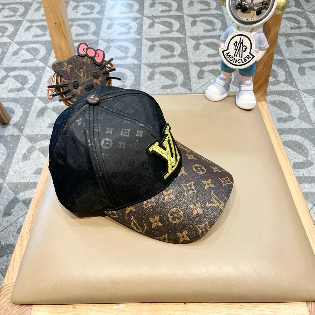    路易威登LouisVuitton新款棒球帽🧢  
LV棒球帽，简约大气，男女通用