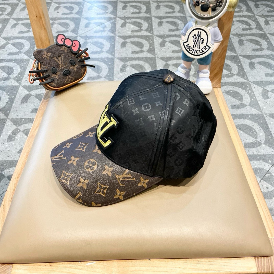    路易威登LouisVuitton新款棒球帽🧢  
LV棒球帽，简约大气，男女通用