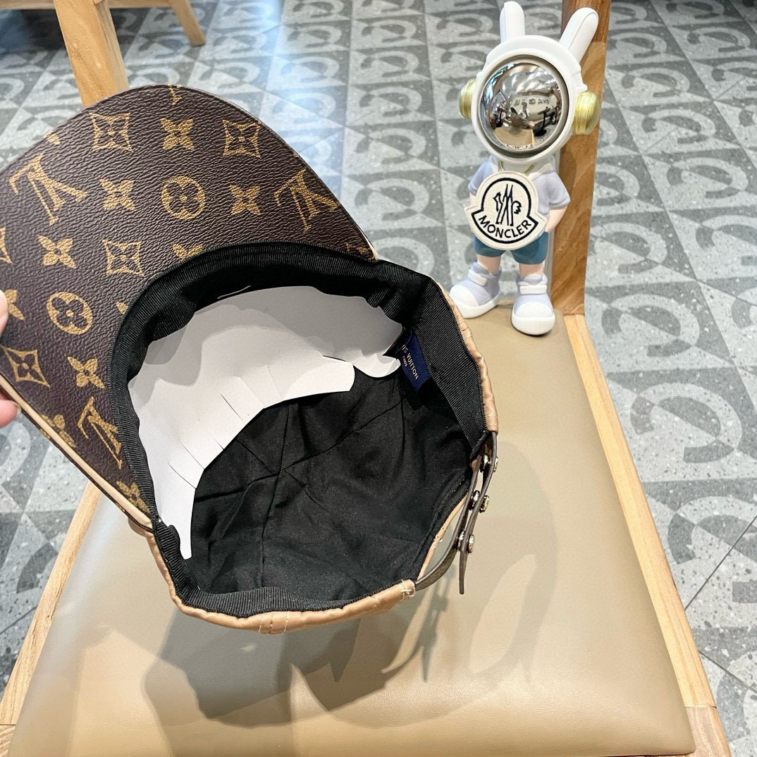    路易威登LouisVuitton新款棒球帽🧢  
LV棒球帽，简约大气，男女通用