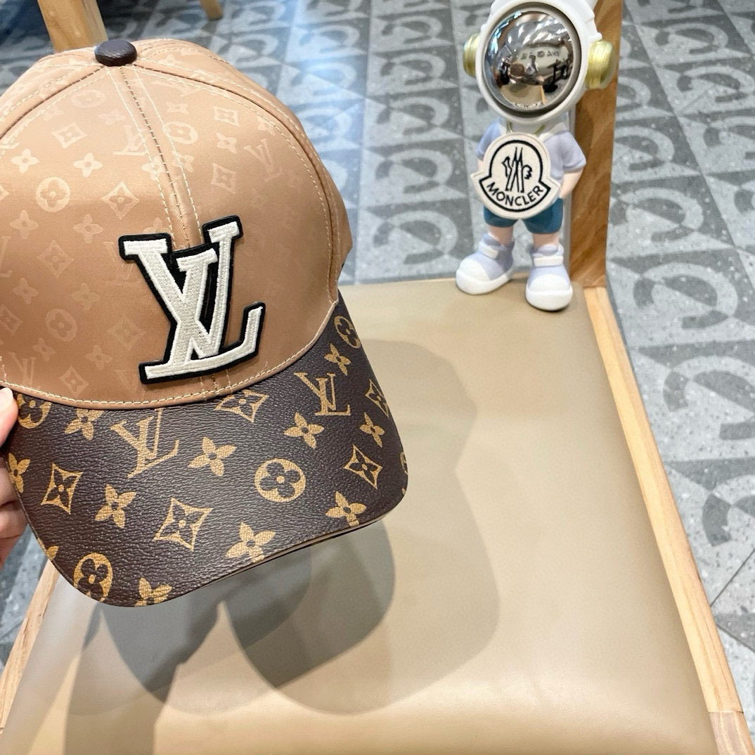    路易威登LouisVuitton新款棒球帽🧢  
LV棒球帽，简约大气，男女通用