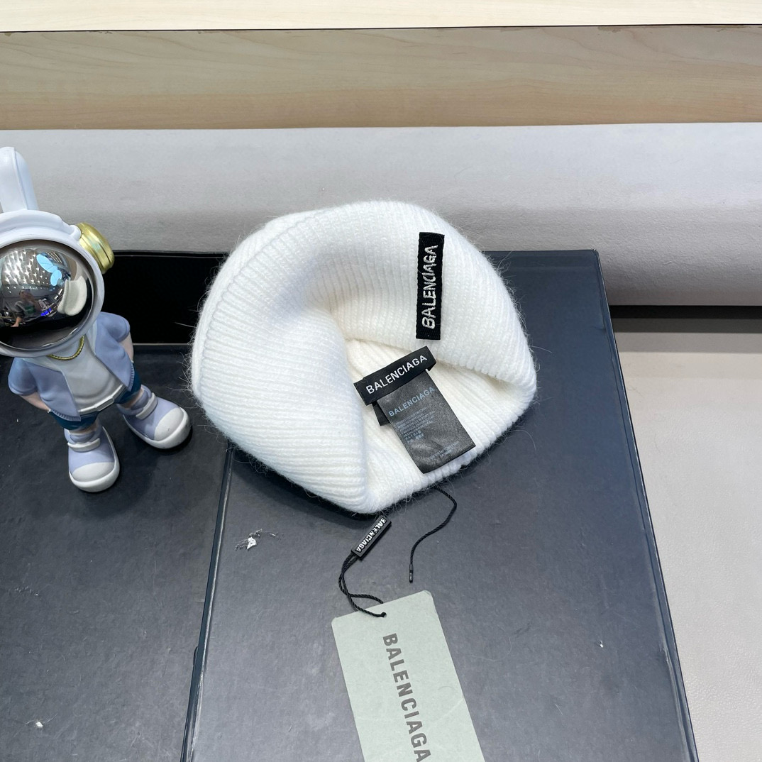 巴黎世家可爱高级感兔毛白色毛线帽子女潮韩版秋冬日系冷帽保暖套头针织帽