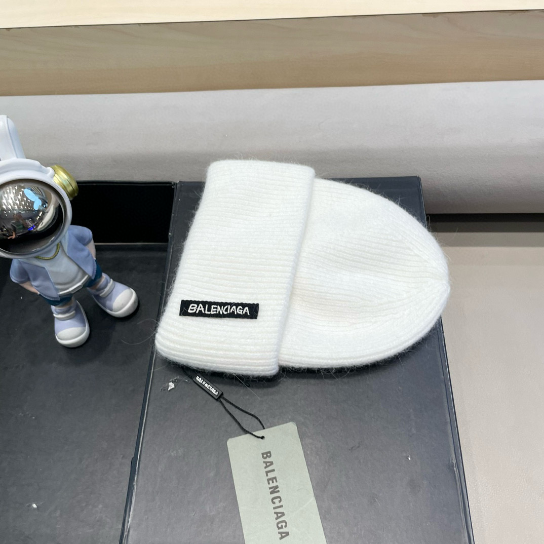 巴黎世家可爱高级感兔毛白色毛线帽子女潮韩版秋冬日系冷帽保暖套头针织帽