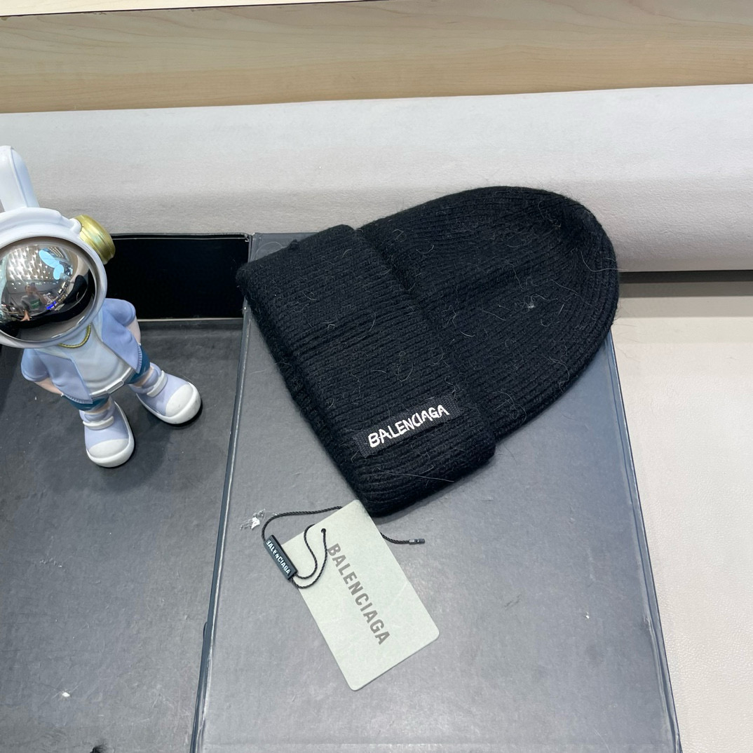 巴黎世家可爱高级感兔毛白色毛线帽子女潮韩版秋冬日系冷帽保暖套头针织帽