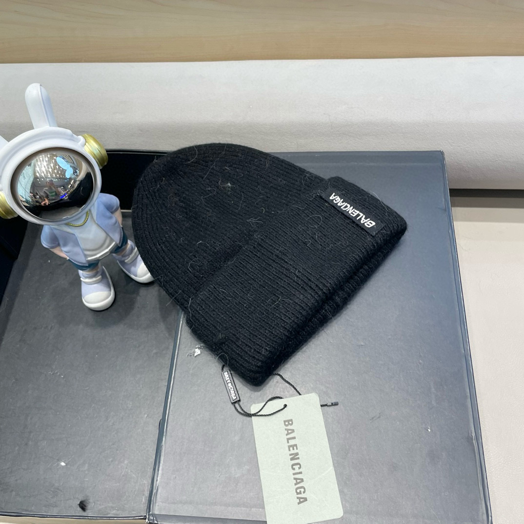 巴黎世家可爱高级感兔毛白色毛线帽子女潮韩版秋冬日系冷帽保暖套头针织帽