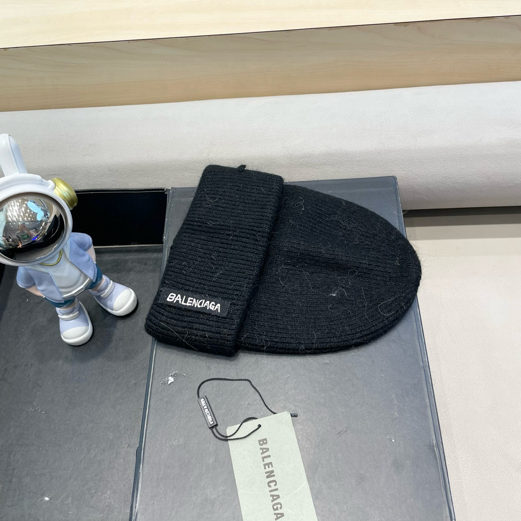 巴黎世家可爱高级感兔毛白色毛线帽子女潮韩版秋冬日系冷帽保暖套头针织帽