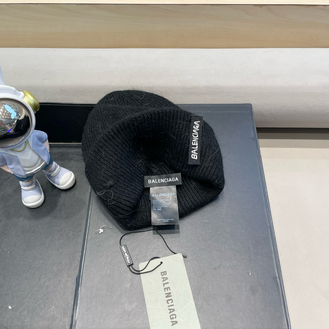 巴黎世家可爱高级感兔毛白色毛线帽子女潮韩版秋冬日系冷帽保暖套头针织帽