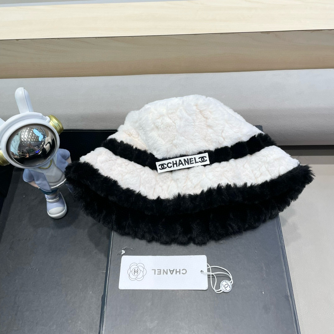 NO:220818,Chanel new plush fisherman hat for women autumn and winter cute versatile hat furry thickened warm ear protection face small bucket hat fisherman hat baseball hat knit hat, hat, chanel, espadrilles, hats19860909Chanel新款毛绒渔夫帽女秋冬可爱百搭帽子毛茸加厚保暖护耳显脸小水桶帽帽子渔夫帽棒球帽针织帽,帽子,chanel,espadrilles,hats,hat