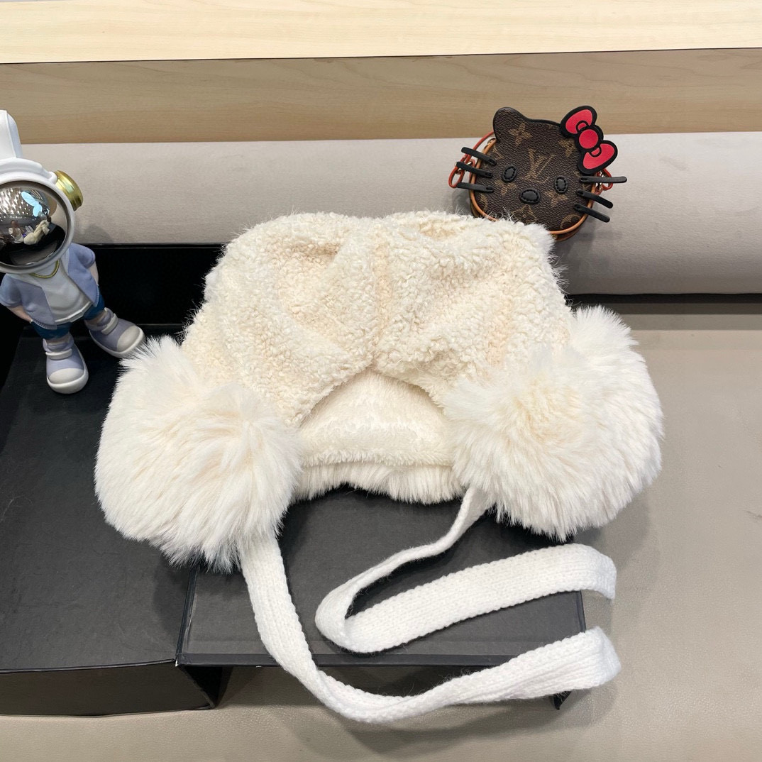 Chanel甜酷小羊羊羔毛发带甜美可爱保暖护耳耳罩女