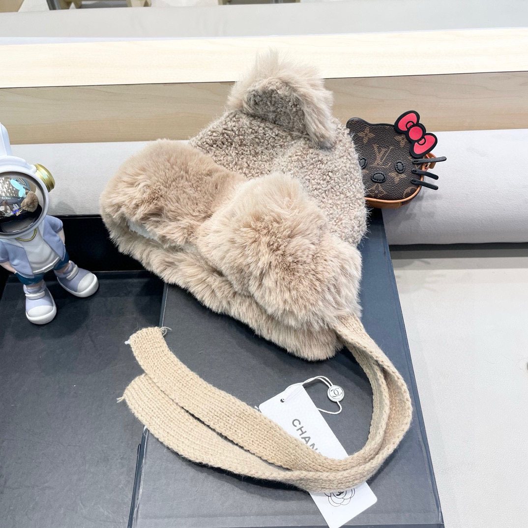 Chanel甜酷小羊羊羔毛发带甜美可爱保暖护耳耳罩女