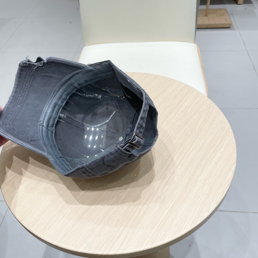 蒙口MONCLER新款棒球帽，时尚炸街单品，风格很OK，网红.时尚博主的最爱！高品质舒适透气，凹造型很好