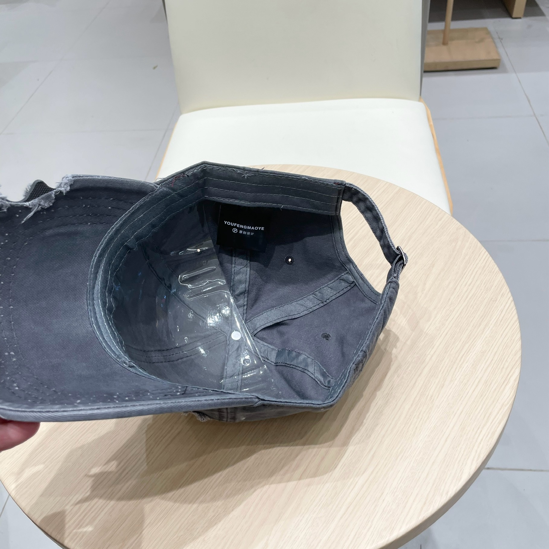 蒙口MONCLER新款棒球帽，时尚炸街单品，风格很OK，网红.时尚博主的最爱！高品质舒适透气，凹造型很好