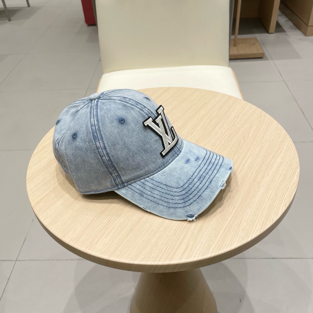 🧢LV路易威登🧢 官网高版出货，刺绣字母棒球帽，非常经典的经典，流行的复古美，四季可用，出门必备，非常显
