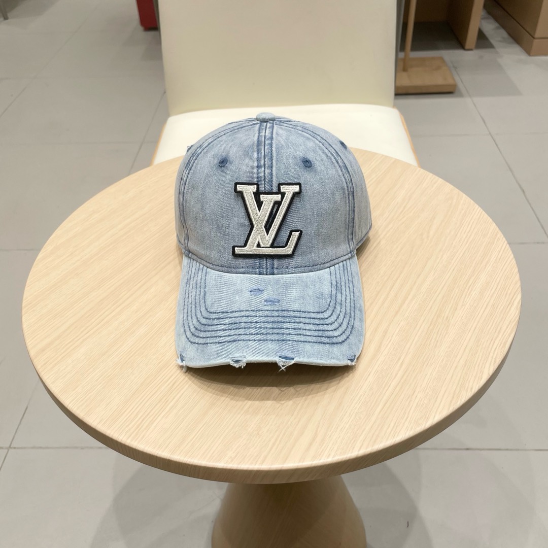 🧢LV路易威登🧢 官网高版出货，刺绣字母棒球帽，非常经典的经典，流行的复古美，四季可用，出门必备，非常显