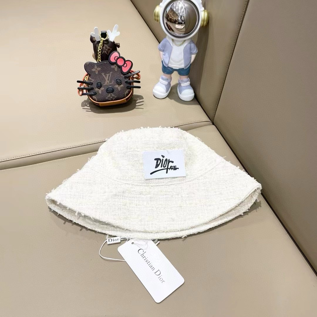 NO:219723,Dior Dior's latest early autumn fisherman's hat, with a high sun protection index, especially small face, stylish and not soft, can be folded at will, convenient to carry, fisherman's hat, baseball hat, knit hat, hat, dior, dior, espadrilles, hats19860909迪奥Dior最新早秋款渔夫帽,防晒指数超高,特别显脸小,有型不软塌,可随意折叠,携带方便帽子渔夫帽棒球帽针织帽,帽子,dior,dior,espadrilles,hats,hat