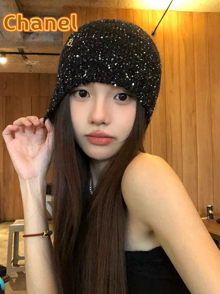 NO:219725,Chanel Chanel Zhao Lusi same style sequin knitted pullover hat for women in summer versatile fashion small fragrance style face small bag hat hat fisherman hat baseball hat knit hat, hat, chanel, chanel, espadrilles, hats19860909Chanel香奈儿赵露思同款亮片针织套头帽子女夏季百搭时尚小香风显脸小包头帽子帽子渔夫帽棒球帽针织帽,帽子,chanel,chanel,espadrilles,hats,hat