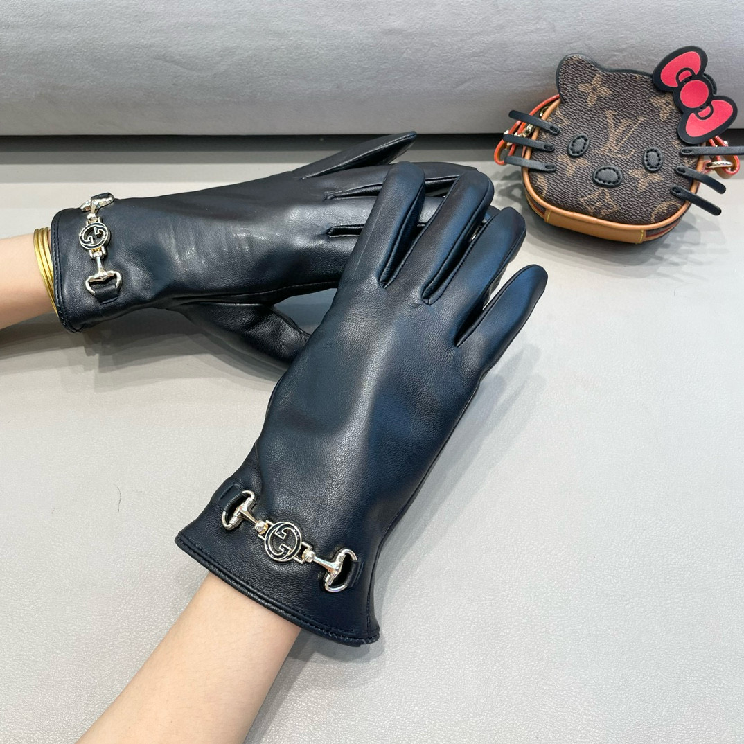 古奇GUCCI女款新品羊皮手套，时尚手套，秋冬保暖加绒内里，经典简洁💕上手超舒适柔软、百搭！ML