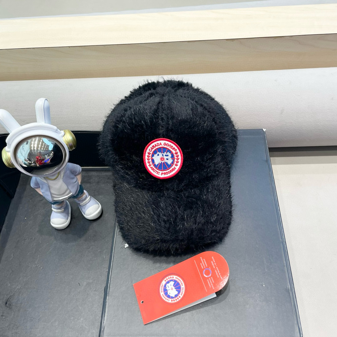 P105 CANADIAN OFFICIAL SIMONE GOOSE BASEBALL CAP WARMS UP IN THE AUTUMN AND WINTER