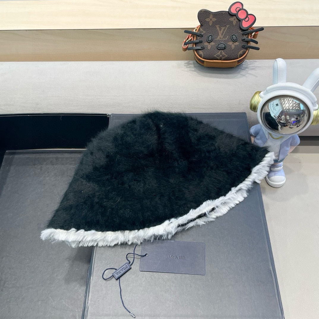 sombrero prada 2024 — photo 3