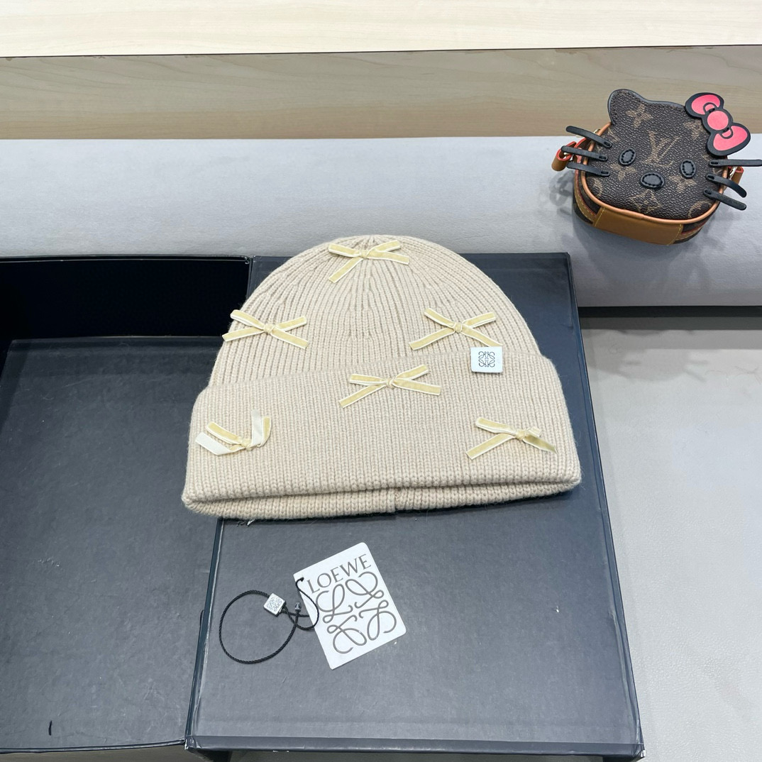 P138 The Loveloewe is so sweet! Butterflies knitted rabbit furry hats in the autumn winters - 图片 1