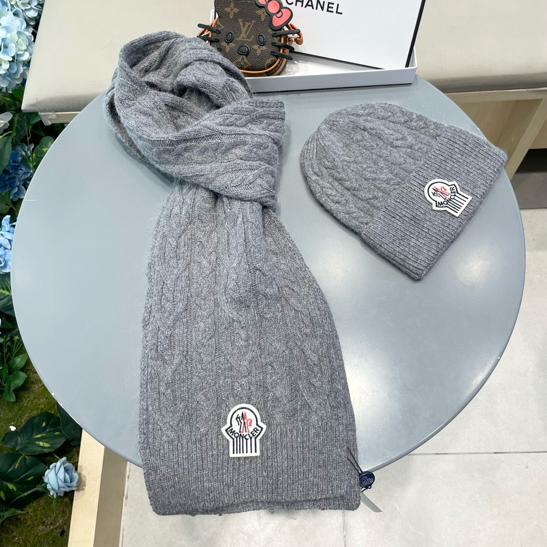 Stay Warm in Style with Moncler’s New Hat and Scarf Collection! - 图片 6