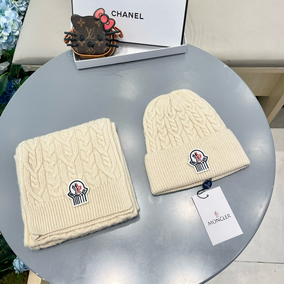 Stay Warm this Winter with Moncler’s New Hat and Scarf Set! - 图片 2