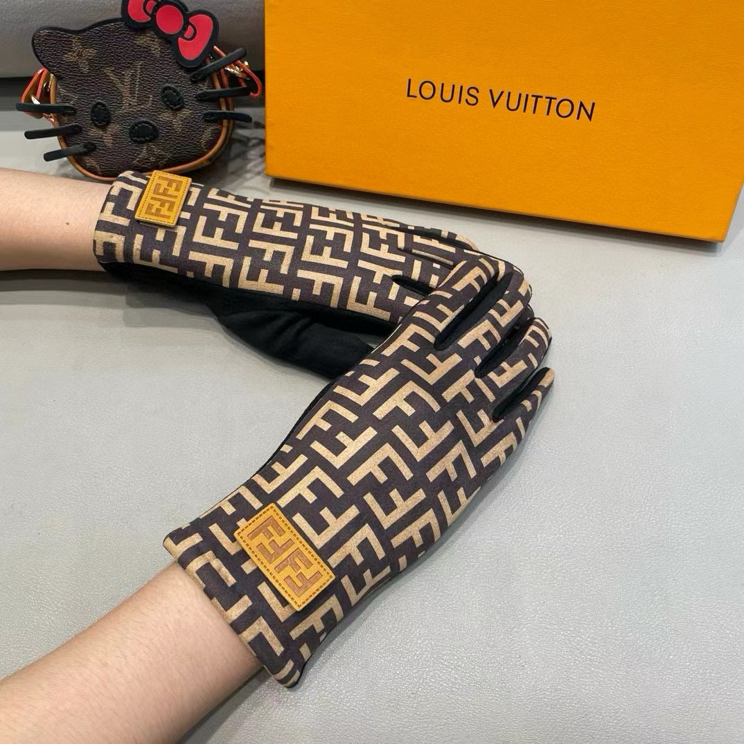 “Fendi Wool-Shield Gloves: Warm F-F Letter Design for Autumn and Winter” - 图片 2