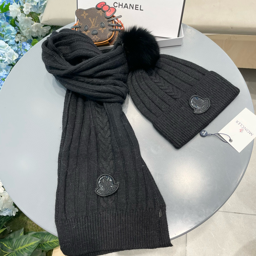 Moncler Wool Rabbit Hat and Scarf: Warm and Stylish Unisex Couples’ Accessories with Unique Labeling Options - 图片 5