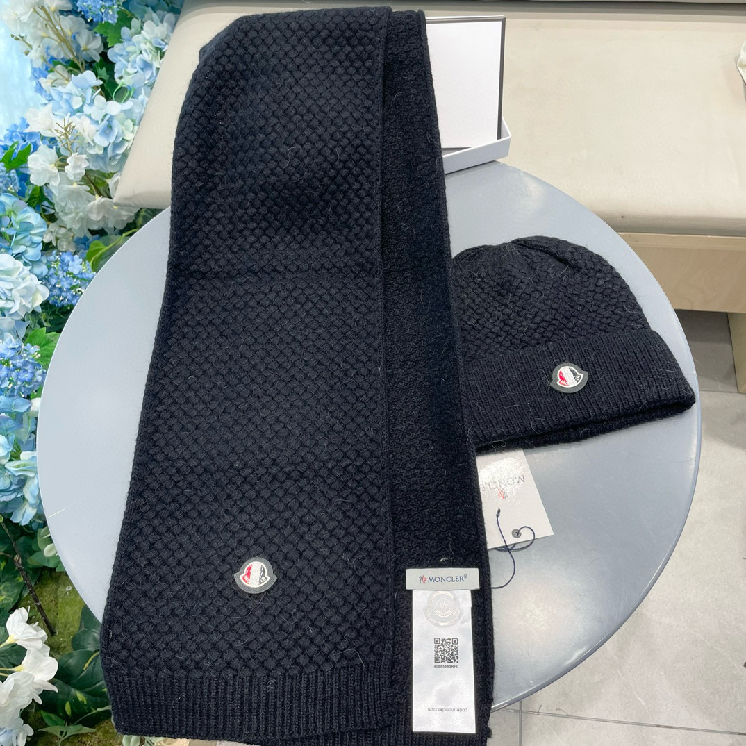 “Moncler Wool Rabbit Hat and Scarf Set for Stylish Warmth – Unisex Couples’ Fashion” - 图片 6