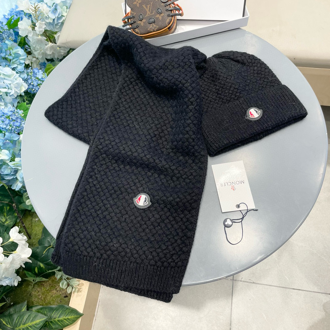 “Moncler Wool Rabbit Hat and Scarf Set for Stylish Warmth – Unisex Couples’ Fashion” - 图片 3
