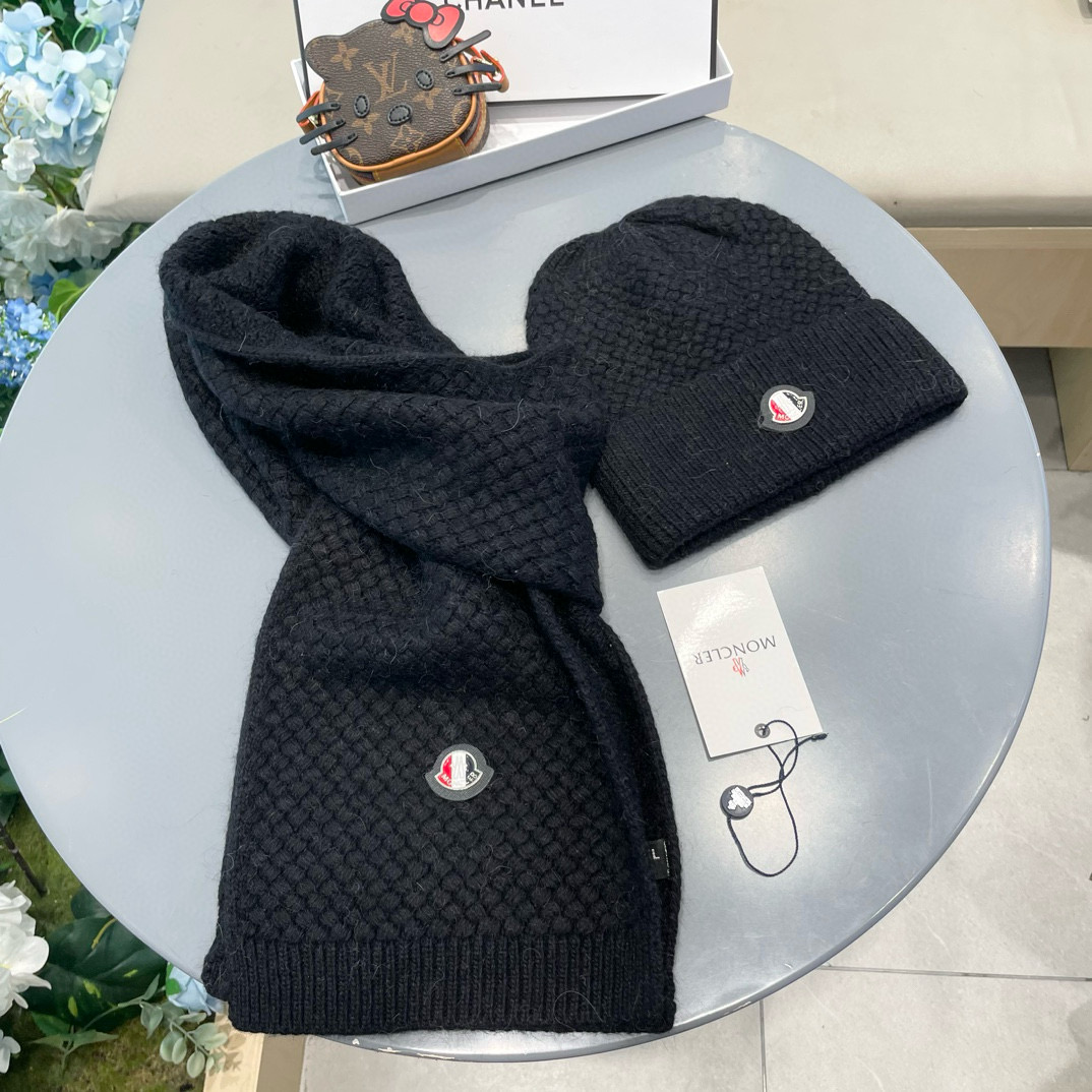 “Moncler Wool Rabbit Hat and Scarf Set for Stylish Warmth – Unisex Couples’ Fashion” - 图片 4