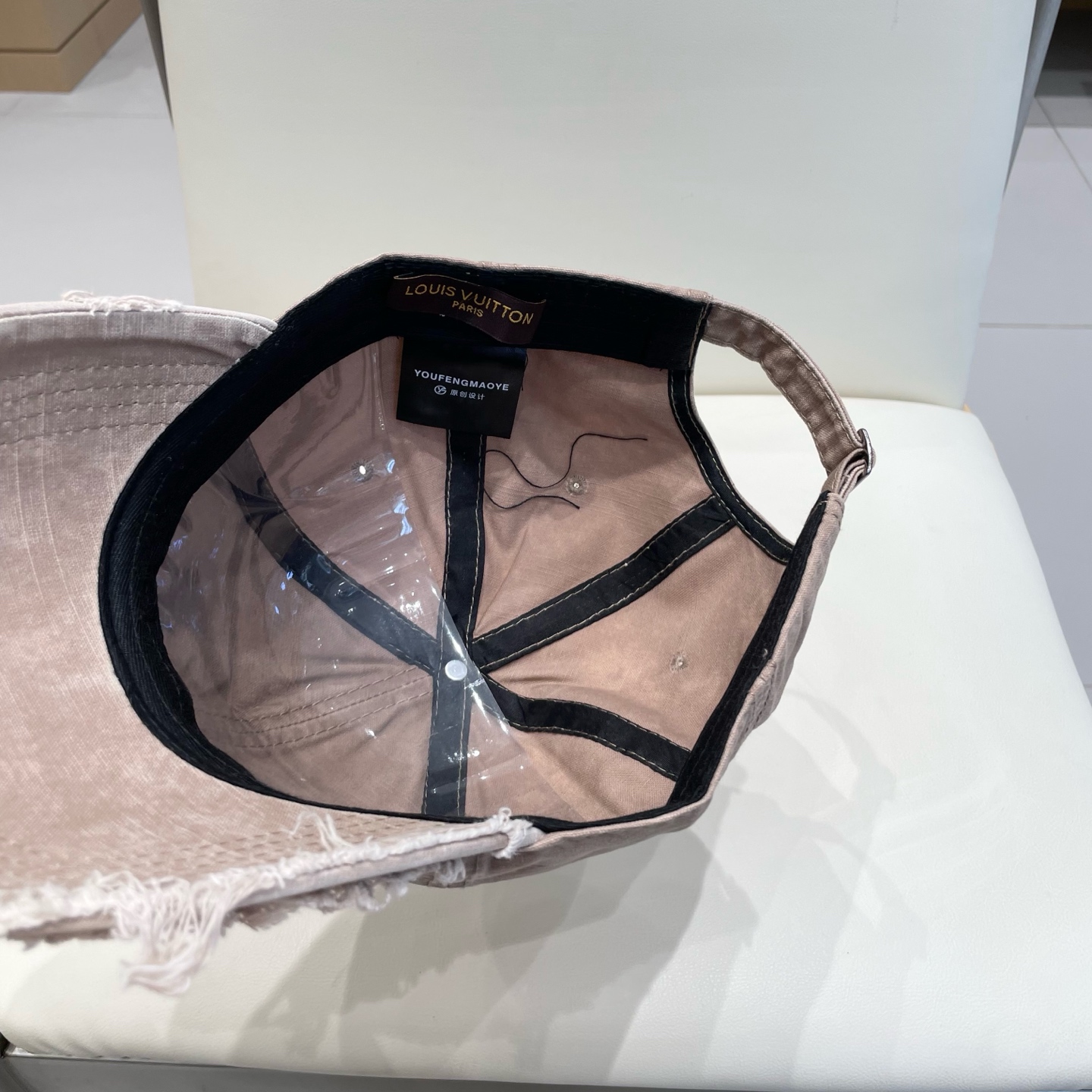  LV路易威登2025春夏原单刺绣棒球帽  轻盈透气。完美版型，独家实物拍摄，男女适用