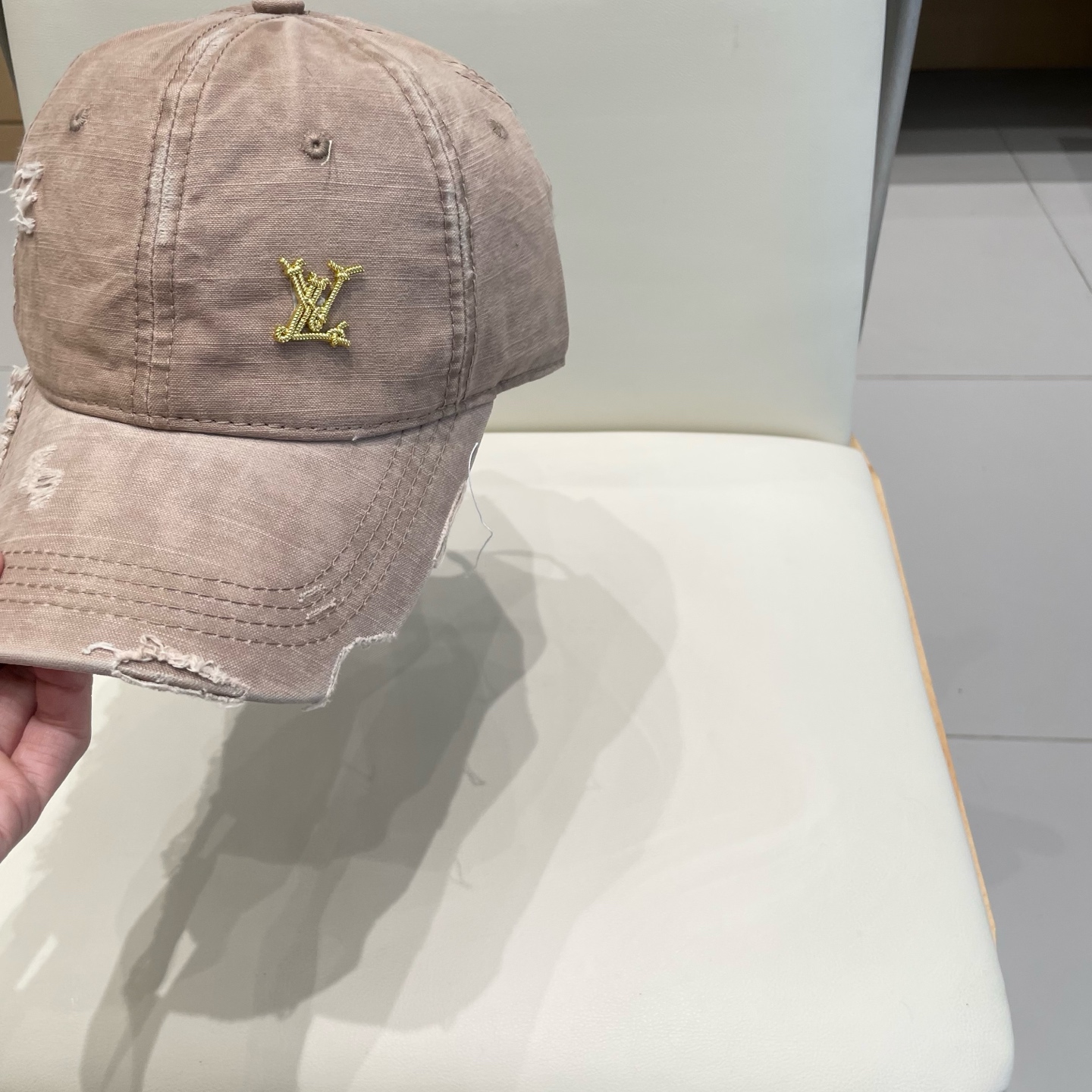  LV路易威登2025春夏原单刺绣棒球帽  轻盈透气。完美版型，独家实物拍摄，男女适用