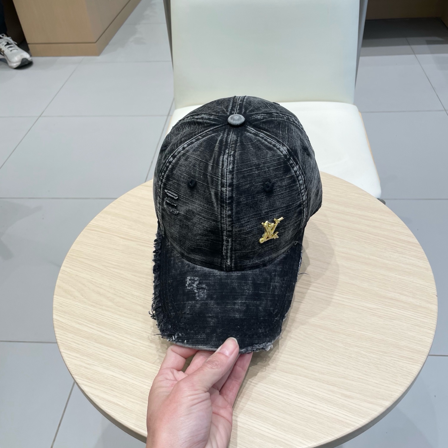  LV路易威登2025春夏原单刺绣棒球帽  轻盈透气。完美版型，独家实物拍摄，男女适用