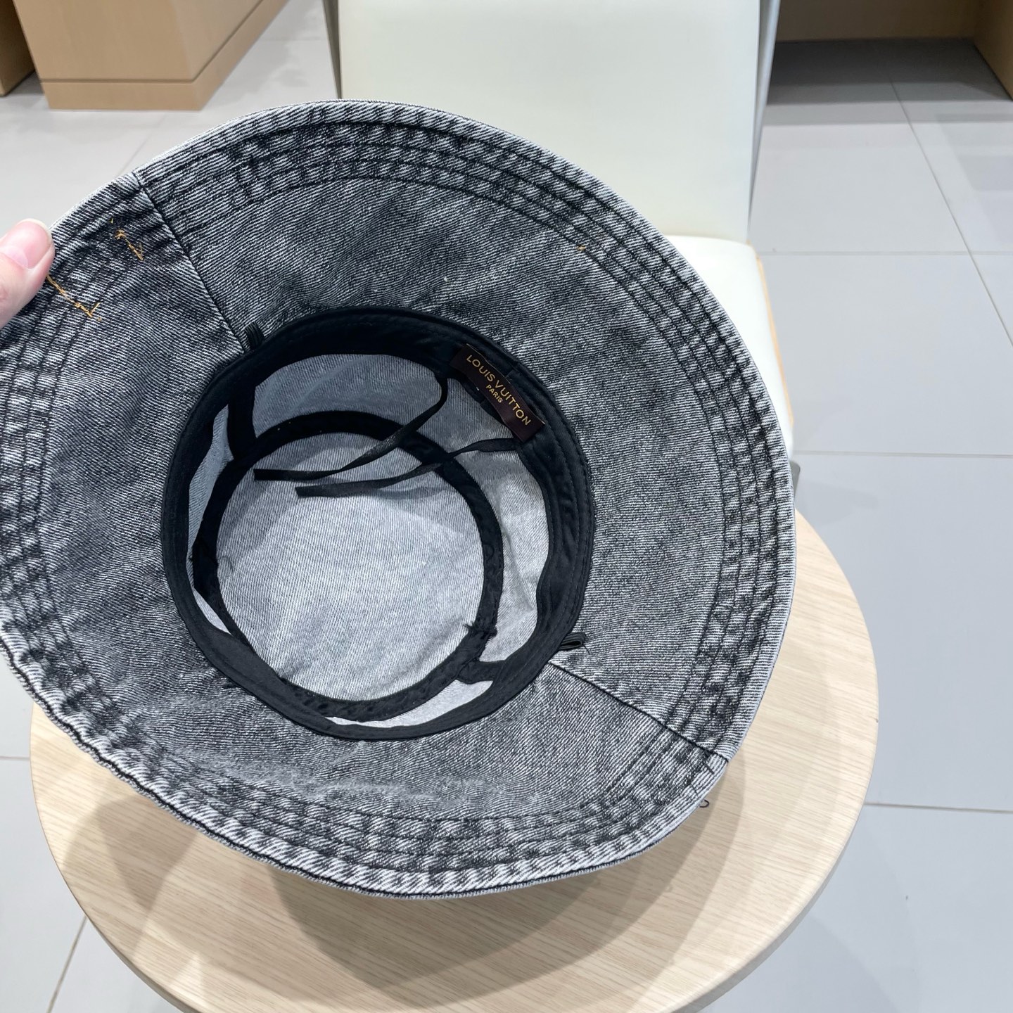  Moncler蒙口2025新款牛仔渔夫帽，经典流行款，质量超赞，