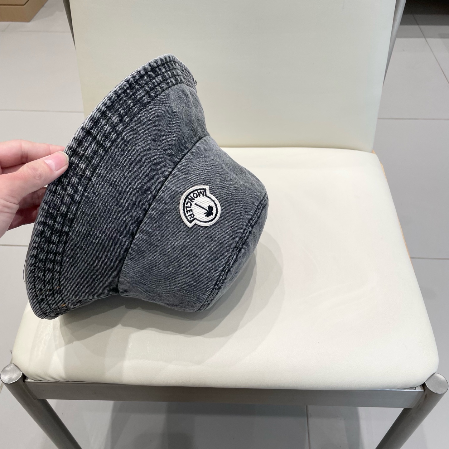  Moncler蒙口2025新款牛仔渔夫帽，经典流行款，质量超赞，