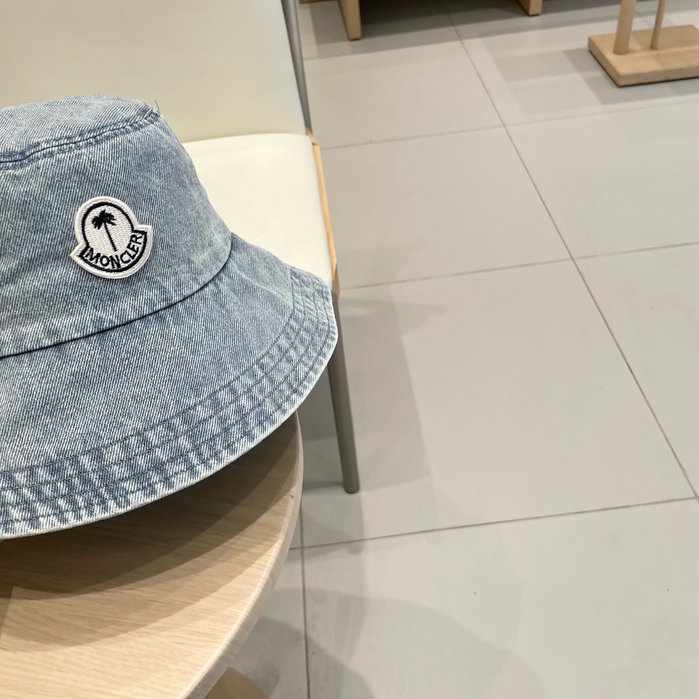  Moncler蒙口2025新款牛仔渔夫帽，经典流行款，质量超赞，