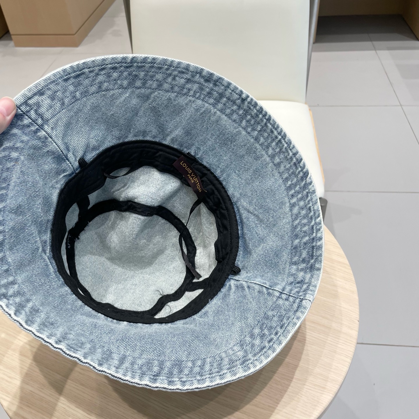  Moncler蒙口2025新款牛仔渔夫帽，经典流行款，质量超赞，