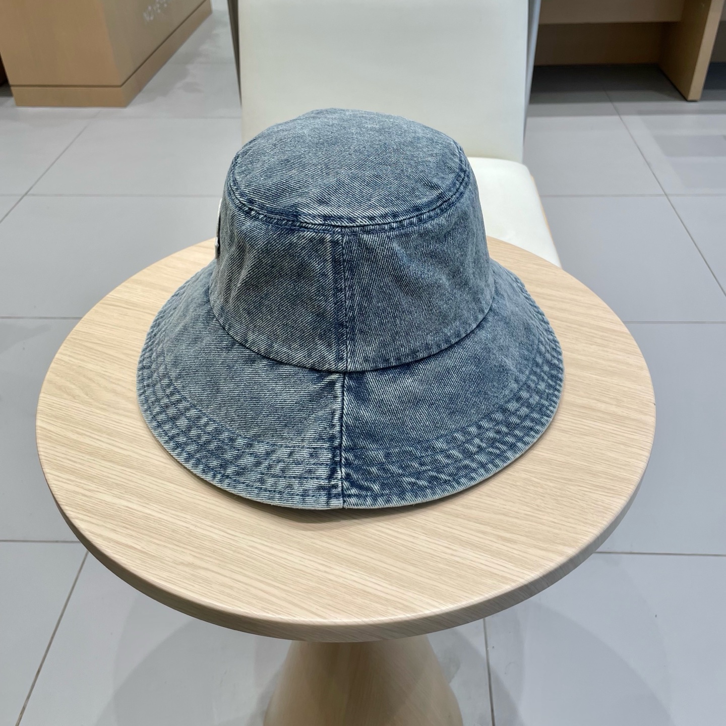  Moncler蒙口2025新款牛仔渔夫帽，经典流行款，质量超赞，