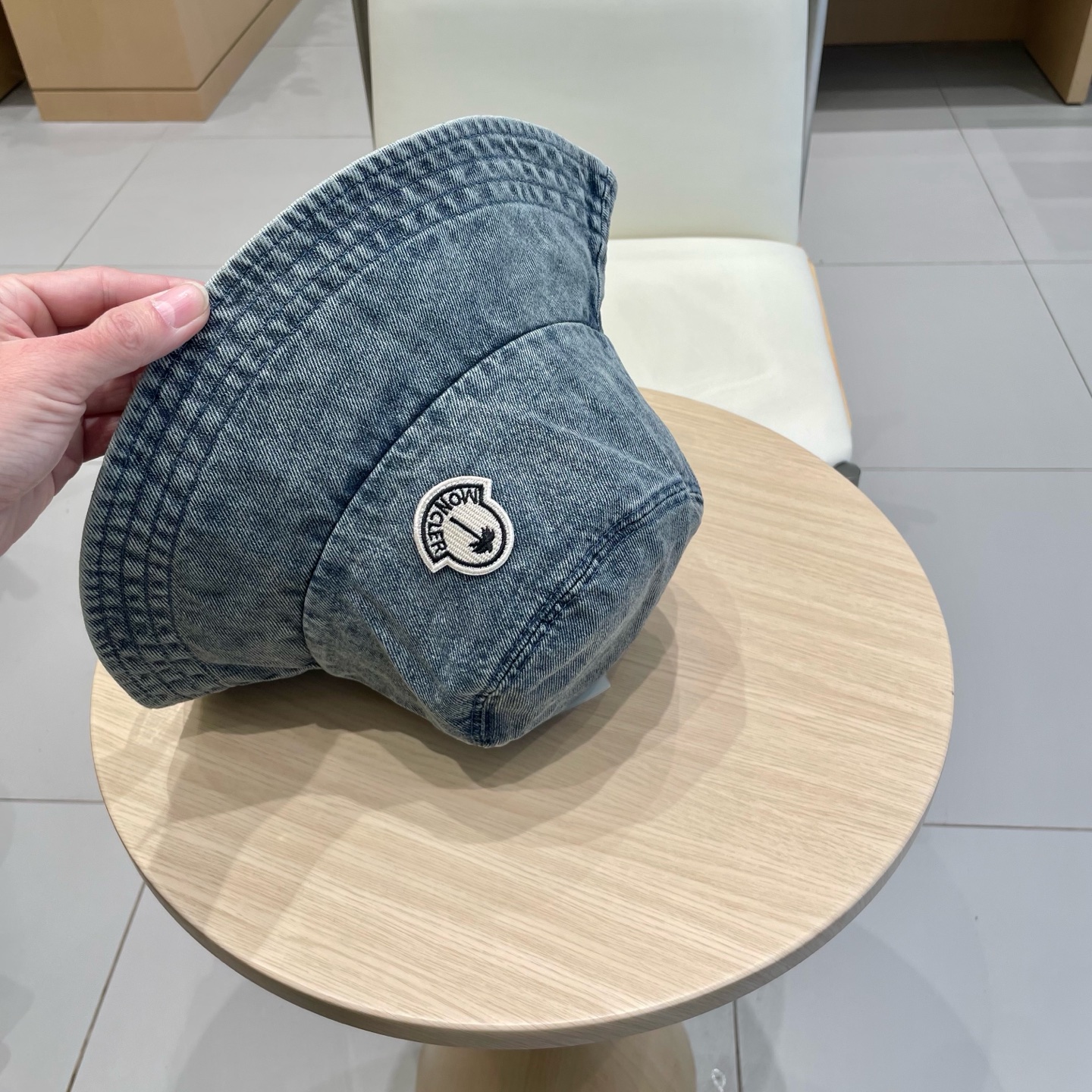  Moncler蒙口2025新款牛仔渔夫帽，经典流行款，质量超赞，