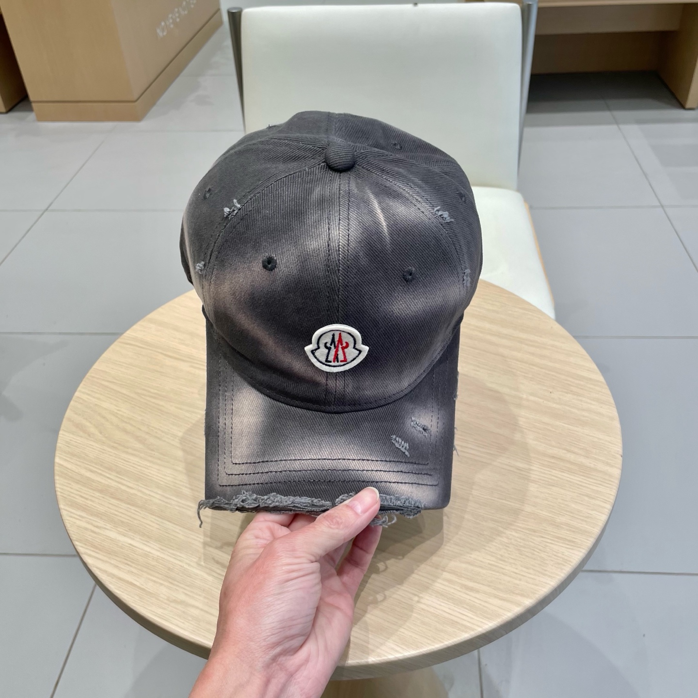  蒙口MONCLER2025新款棒球帽，时尚炸街单品，风格很OK，网红.时尚博主的最爱！高品质舒适透气，