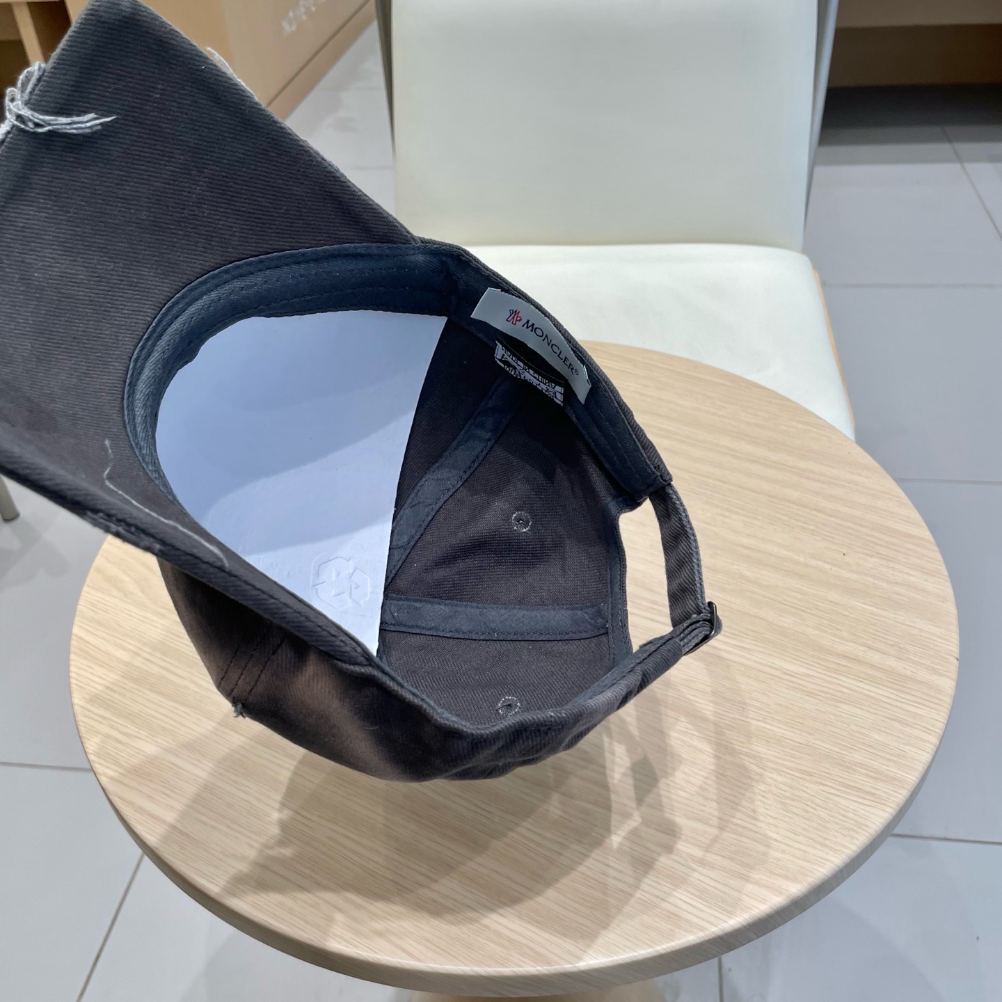  蒙口MONCLER2025新款棒球帽，时尚炸街单品，风格很OK，网红.时尚博主的最爱！高品质舒适透气，