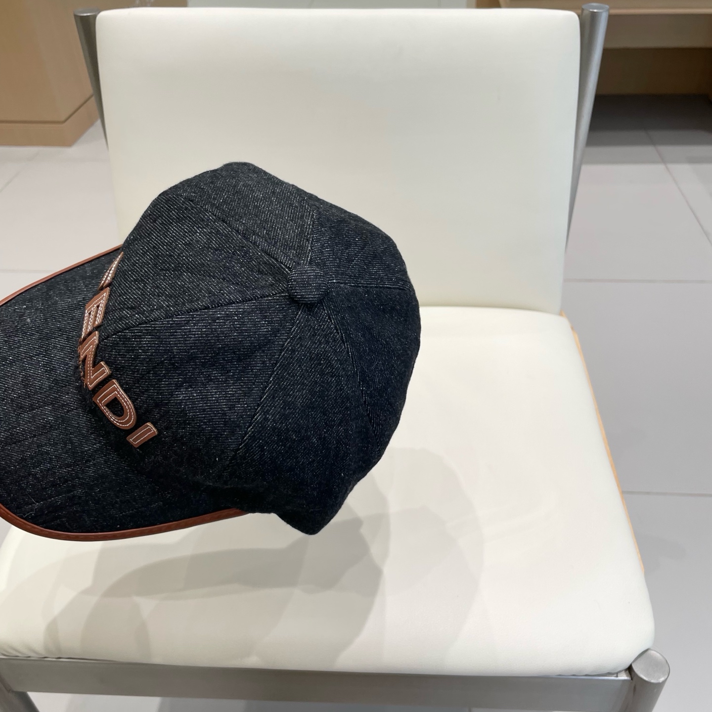  FENDI芬迪2025新款 老花系列棒球帽🧢 经典FF中古单品，气质穿搭单品，质量杠杠👍