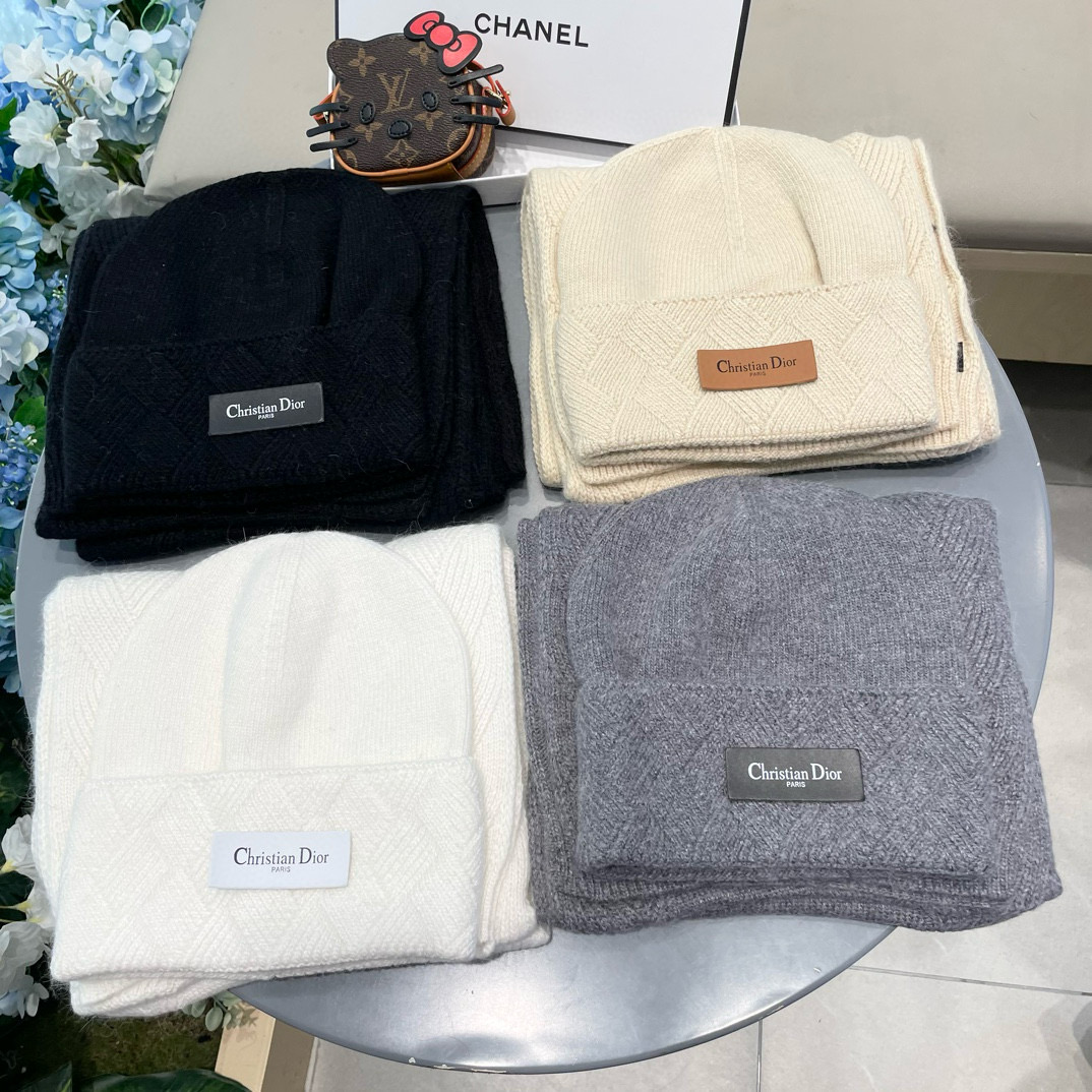 NO:220253,Dior【Wool Set Hat-Classic Set Hat!  Hat scarf!  Material is 70 wool and 30 rabbit hair. It is warm and comfortable~ Age-reducing artifact for young ladies in winter~ You are just a short set of hats this winter~ It is warm and fashionable!  Universal style for men and women! Can be used as a couple style!  Complete anti-counterfeiting label hanging cards!  A variety of styles, welcome to choose! Hats, fisherman hats, baseball hats, knit hats, hats, dior, espadrilles, hats19860909迪奥【羊毛套装帽子-经典套装帽子！帽子围巾！材质70羊毛30兔毛.暖暖哒超级舒服～冬日小姐姐减龄神器哦～这个冬天你就差这么一套套装帽子啦～又保暖又时尚！男女通用款!可以做情侣款！防伪标签吊卡齐全！多多款式,欢迎选择!帽子渔夫帽棒球帽针织帽,帽子,dior,espadrilles,hats,hat